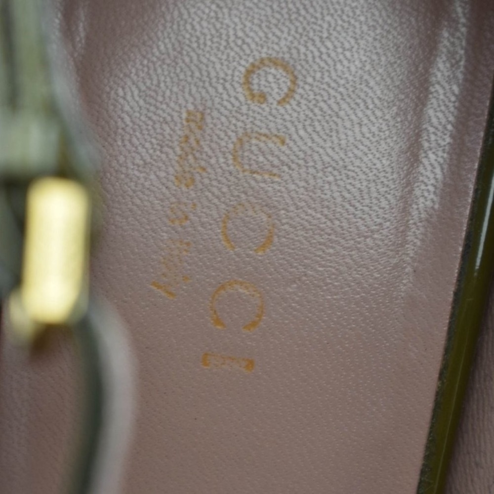 PRE-ORDER olive green GUCCI elegant pumps. Gently used babes ready for your love - Picture 8 of 9